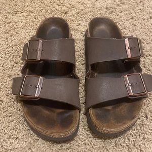 Brown birkenstocks
